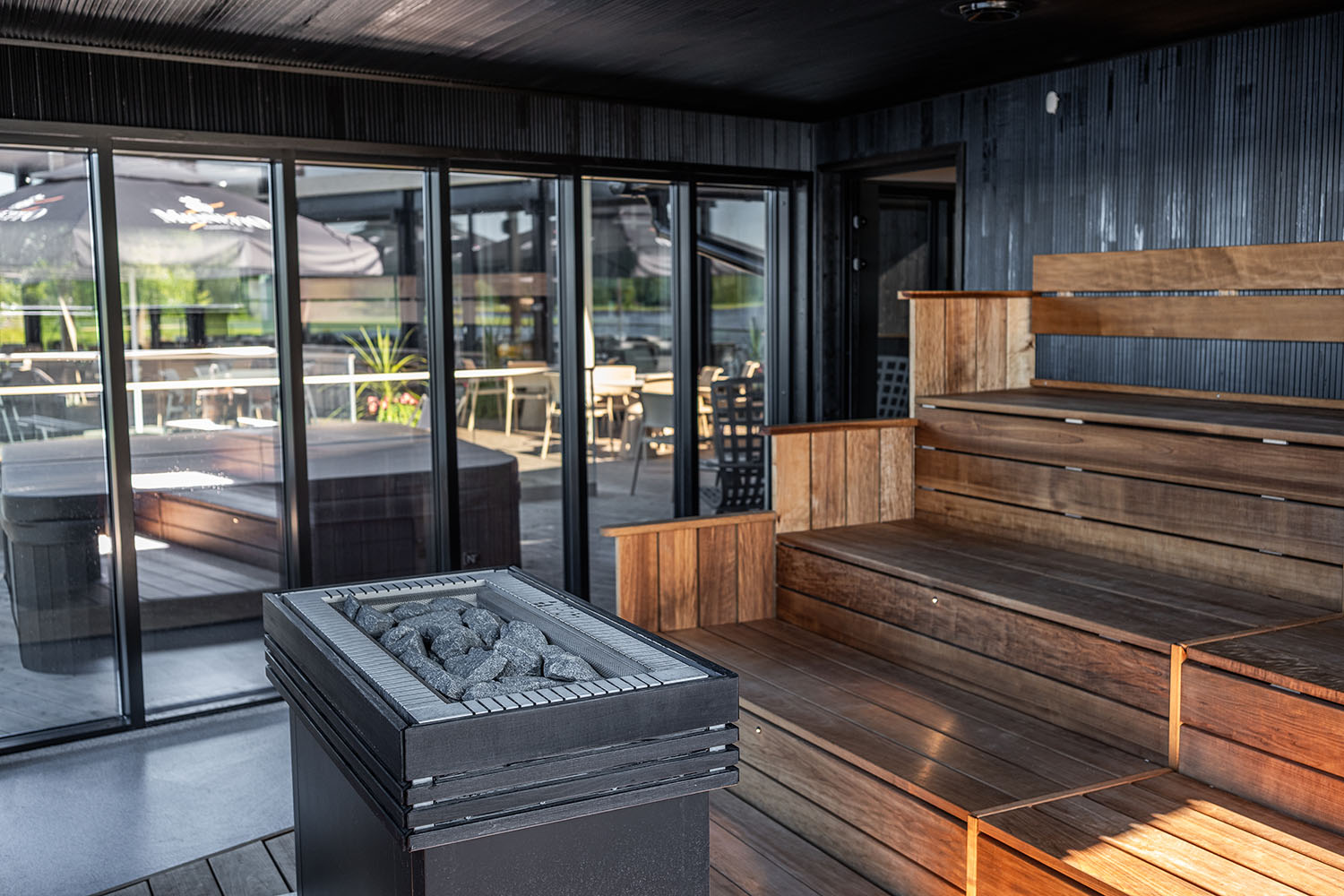 Hickarö Resort -sähkötyöt, saunatilat